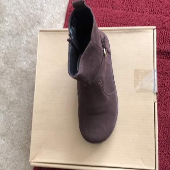 Lands’ End Charlotte Clog Bootie 8.5 - Picture 2 of 7